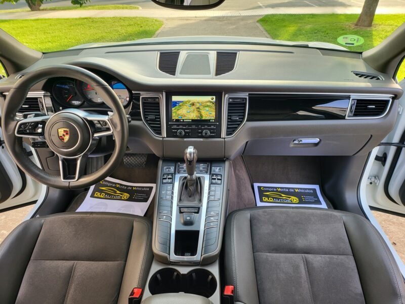 PORSCHE Macan S