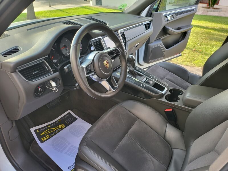 PORSCHE Macan S