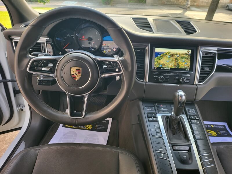 PORSCHE Macan S