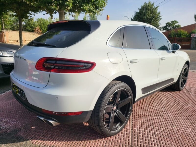 PORSCHE Macan S