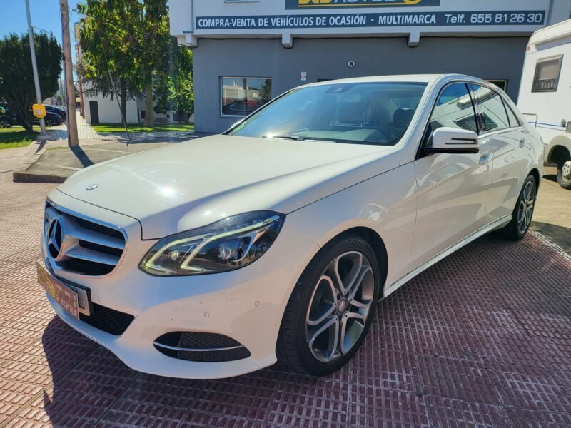 MERCEDES-BENZ CLASE E 220 D