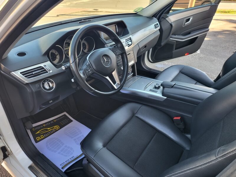 MERCEDES-BENZ CLASE E 220 D