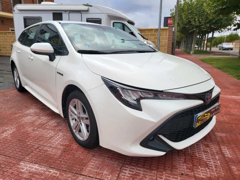 TOYOTA Corolla 1.8 HYBRID BUSINESS PLUS E-CVT TOU SPORT