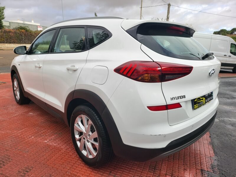 HYUNDAI TUSCON 1.6 CRDI 85kW (116CV) 48V SLE 4X2