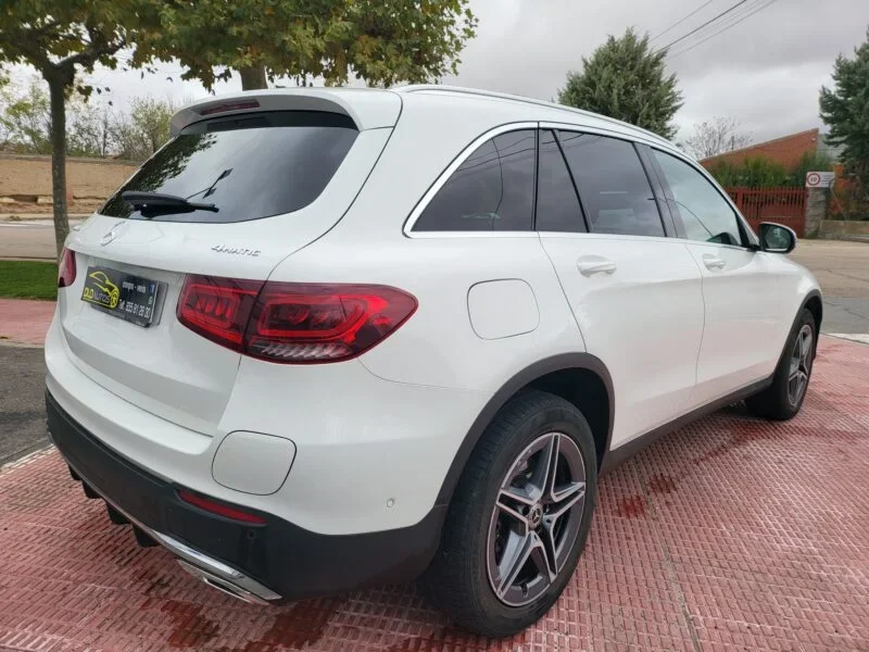 MERCEDES-BENZ GLC 300 de AMG