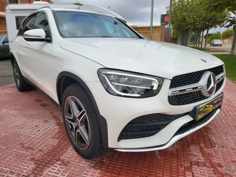 MERCEDES-BENZ GLC 300 de AMG