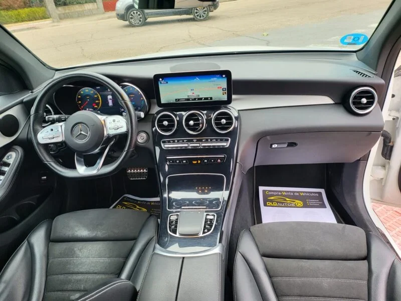 MERCEDES-BENZ GLC 300 de AMG