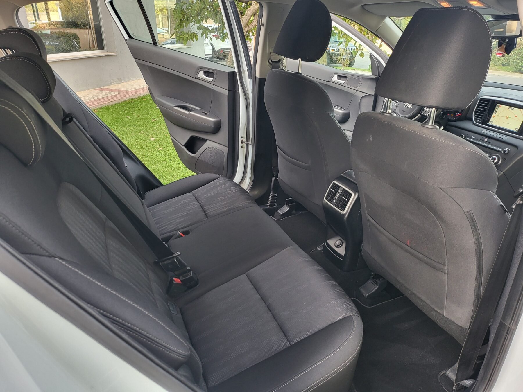 KIA SPORTAGE .6 MHEV Business DCT 100kW 136CV 4X2 136 cv