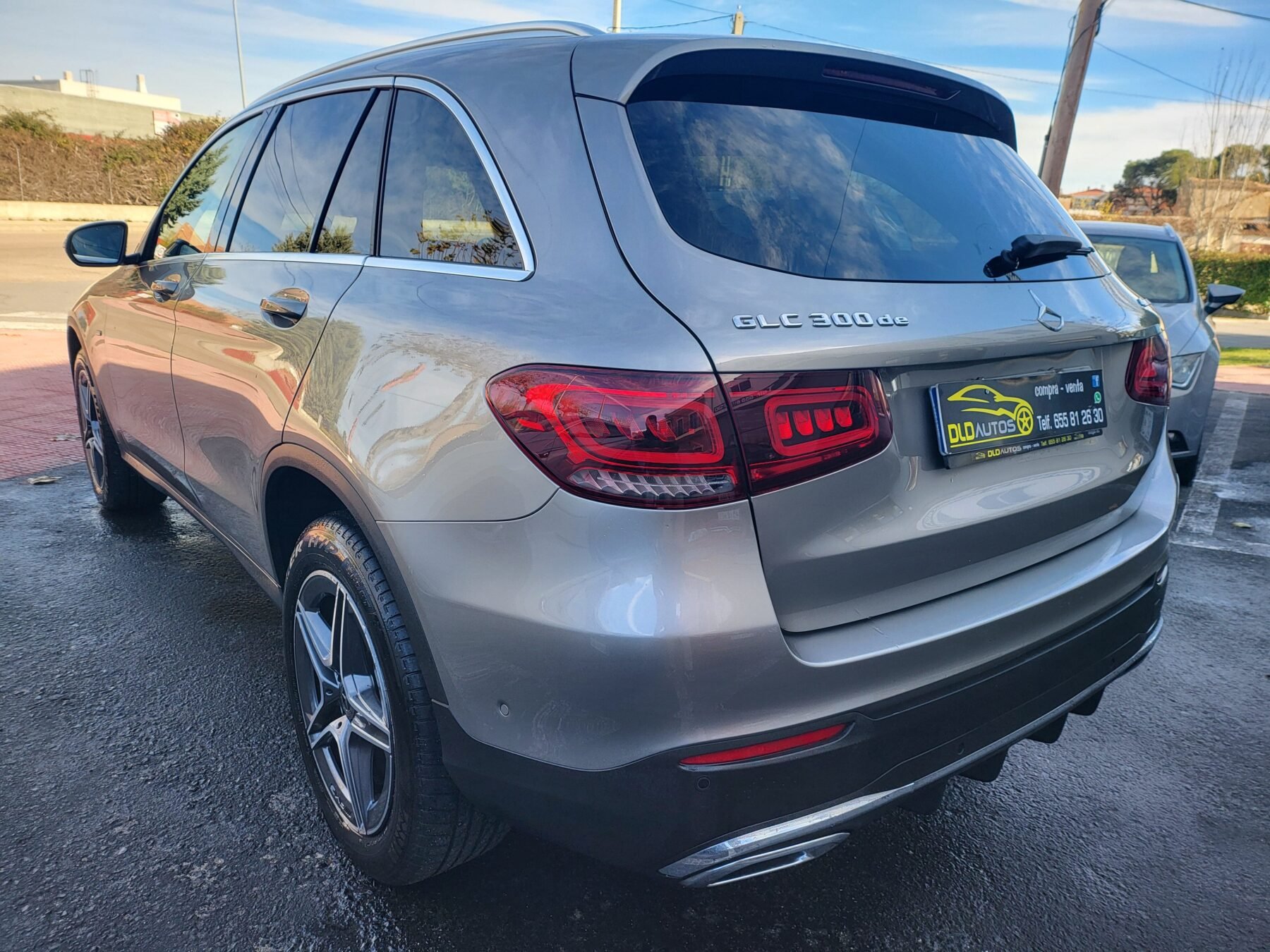 MERCEDES-BENZ GLC 300 de AMG 4 MATIC