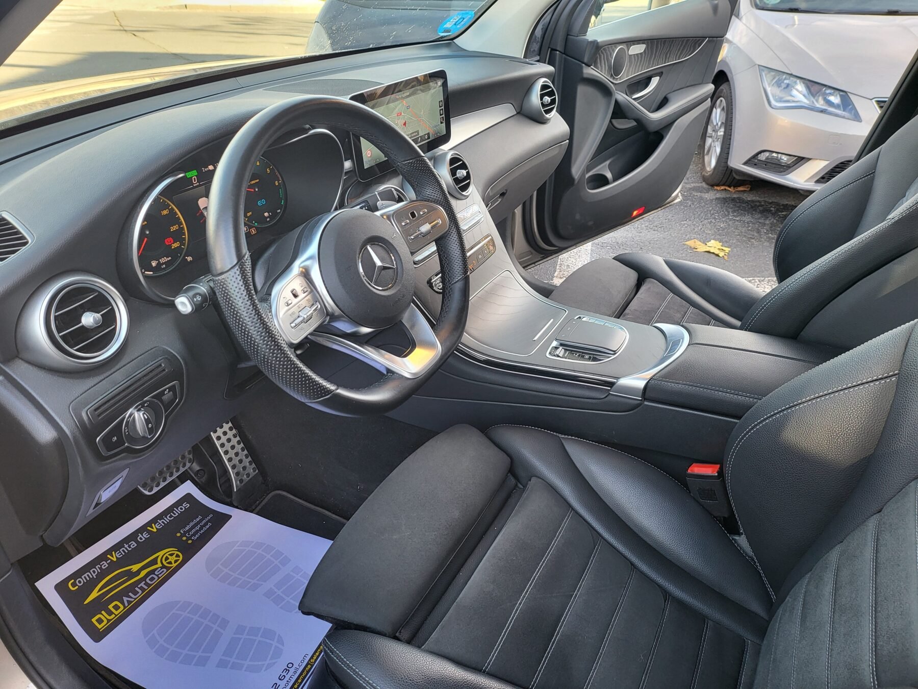 MERCEDES-BENZ GLC 300 de AMG 4 MATIC