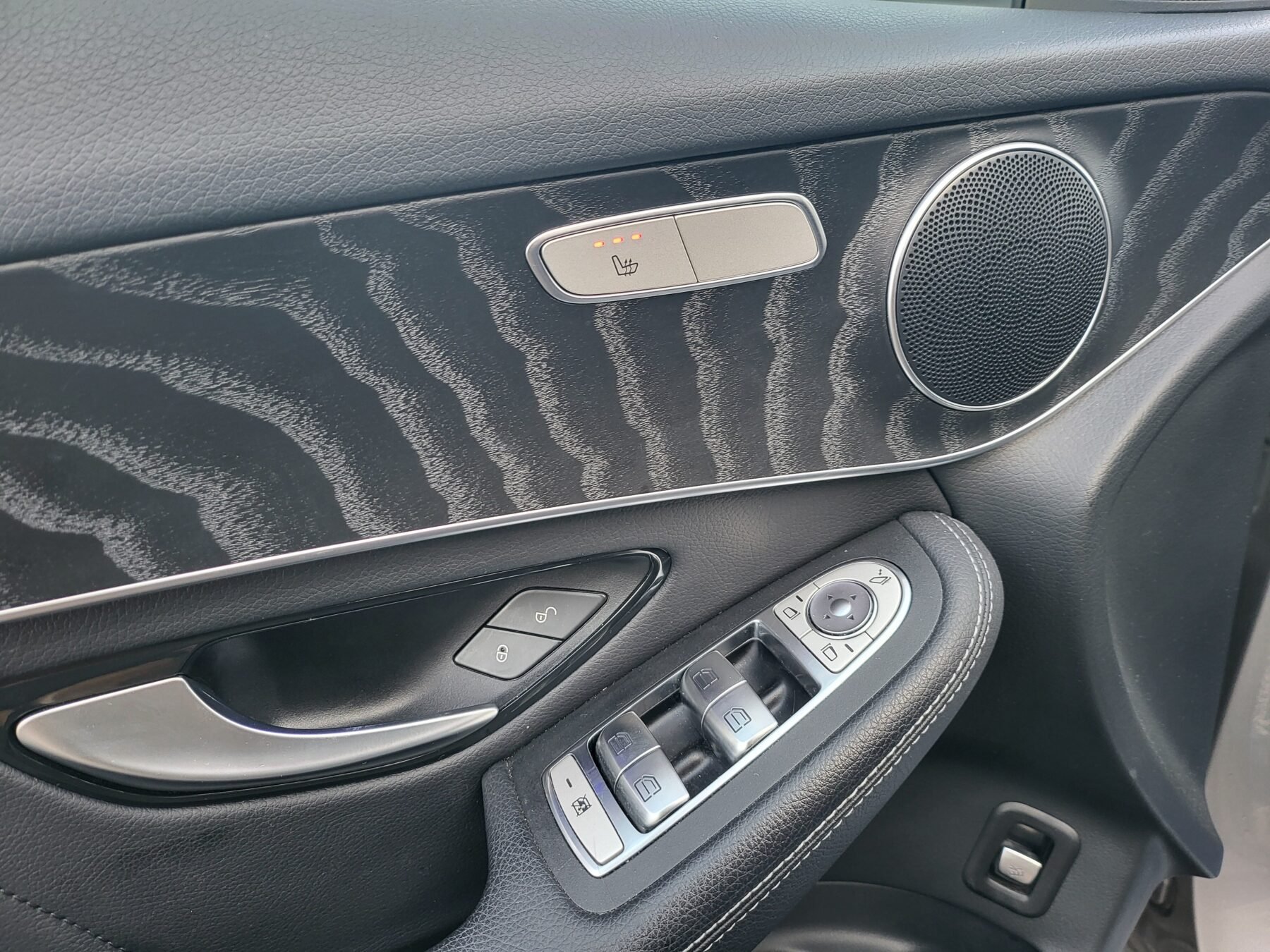 MERCEDES-BENZ GLC 300 de AMG 4 MATIC