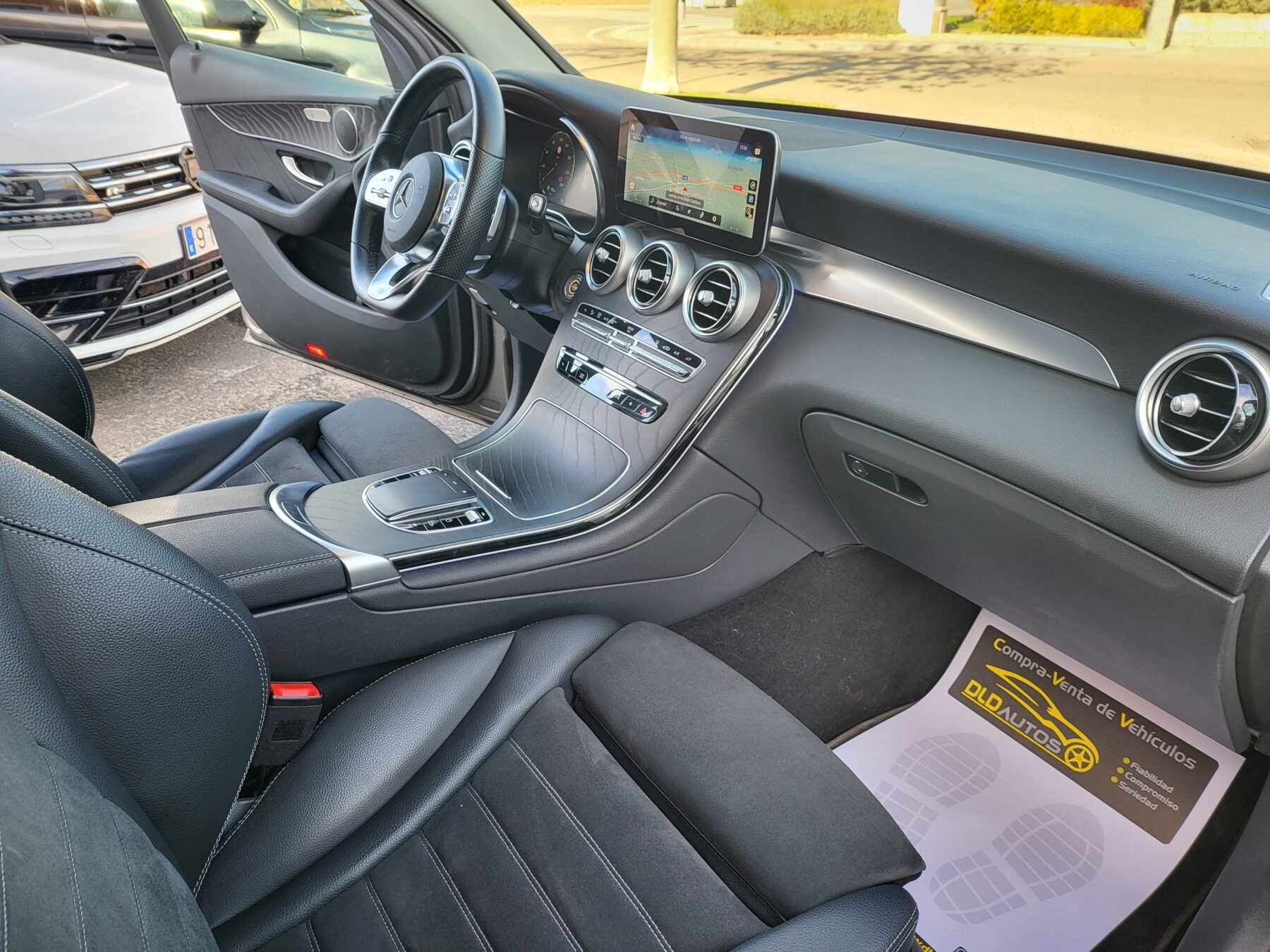 MERCEDES-BENZ GLC 300 de AMG 4 MATIC