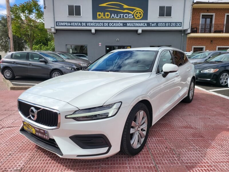 VOLVO V60 D4 MOMENTUM AUT
