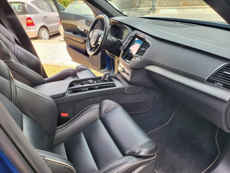 VOLVO XC90 T8 AWD R DESIGN