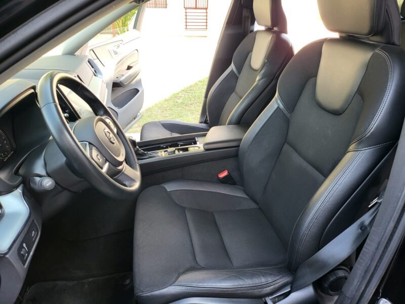 VOLVO XC60 D4 MOMENTUM AUT