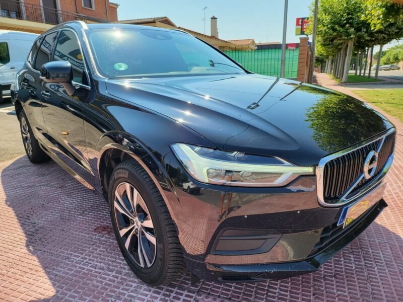 VOLVO XC60 D4 MOMENTUM AUT