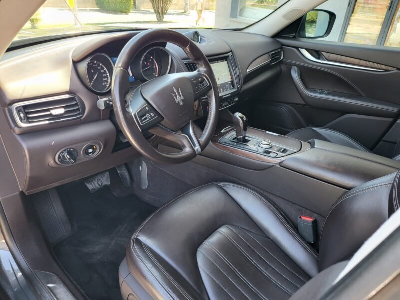 MASERATI LEVANTE Q4 SPORT