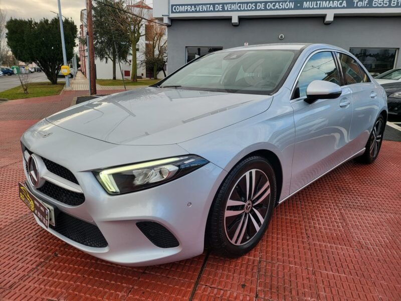 MERCEDES-BENZ CLASE A 180 SEDAN