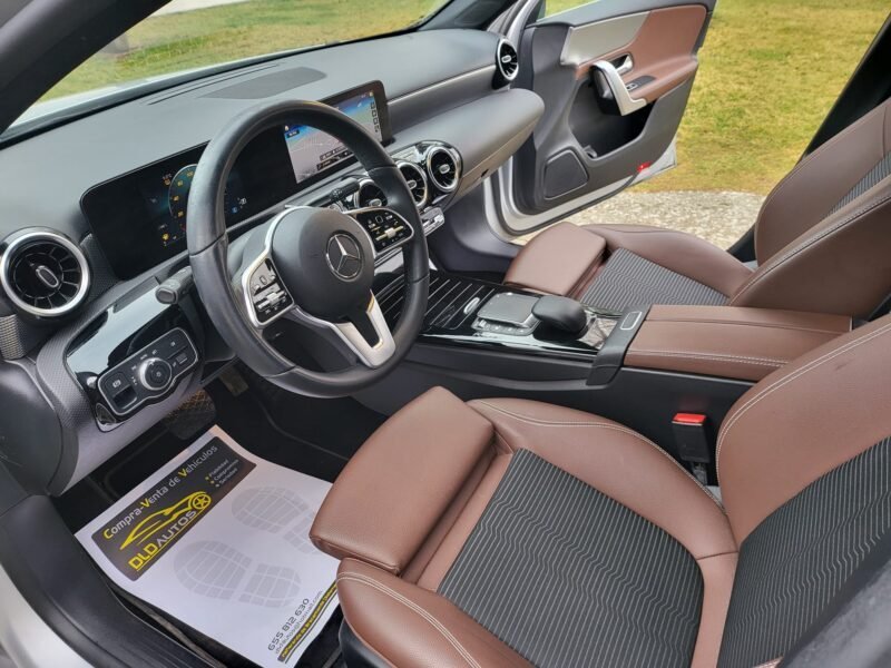 MERCEDES-BENZ CLASE A 180 SEDAN