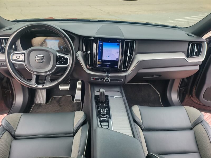 VOLVO XC60 B4 G R DESING