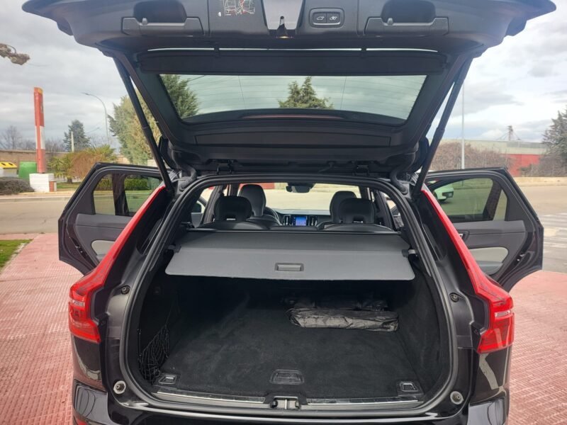 VOLVO XC60 B4 G R DESING