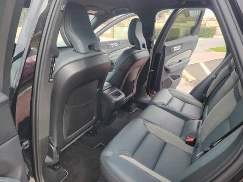 VOLVO XC60 B4 G R DESING