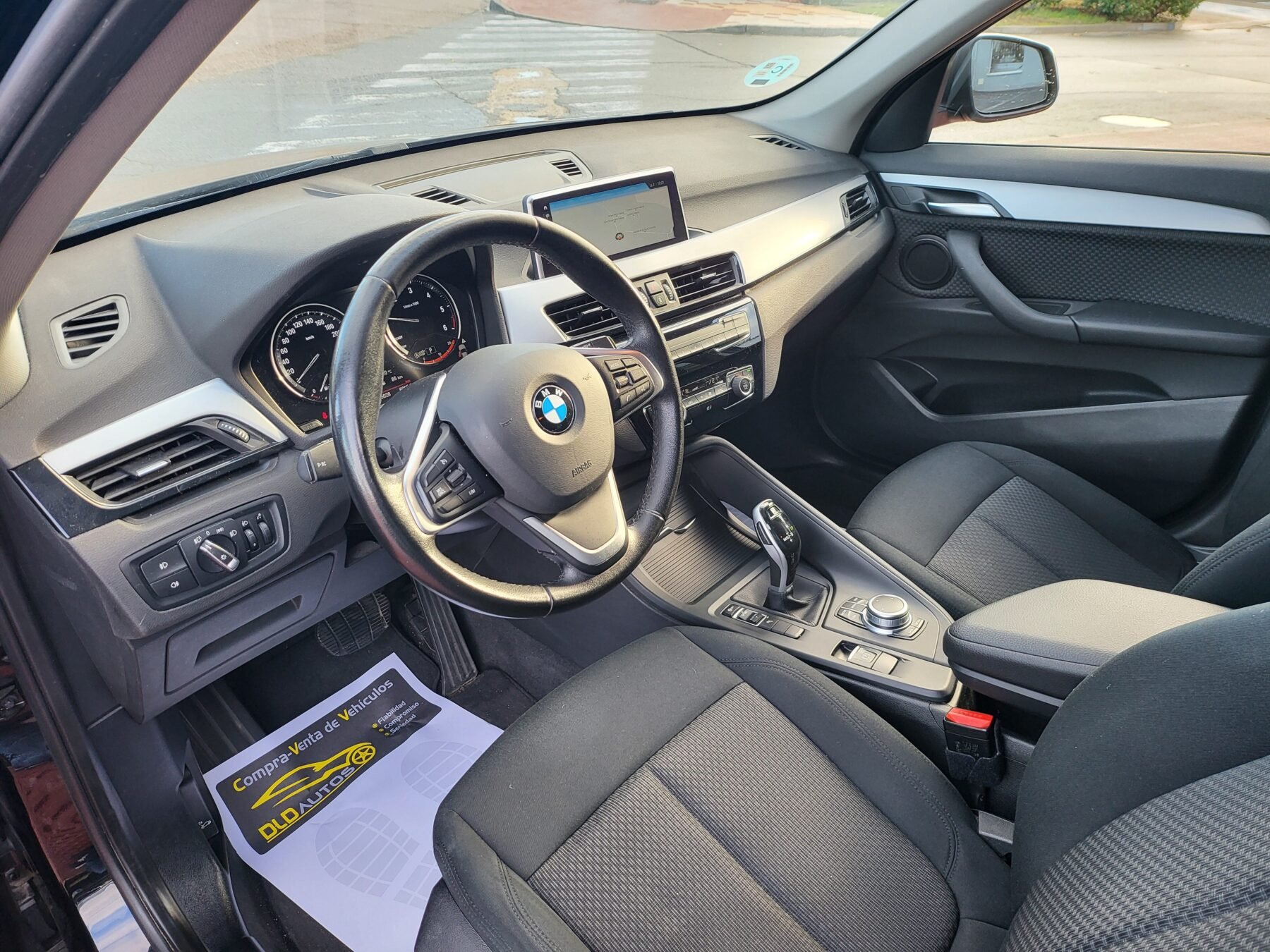 BMW X1 1.8 DA CORPORATE