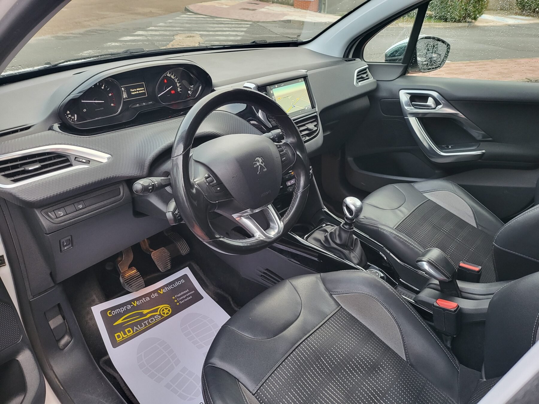 PEUGEOT 2008 GT Line 1.6 BlueHDi SS