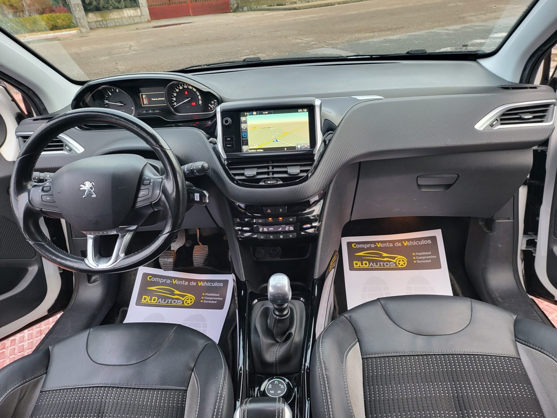 PEUGEOT 2008 GT Line 1.6 BlueHDi SS