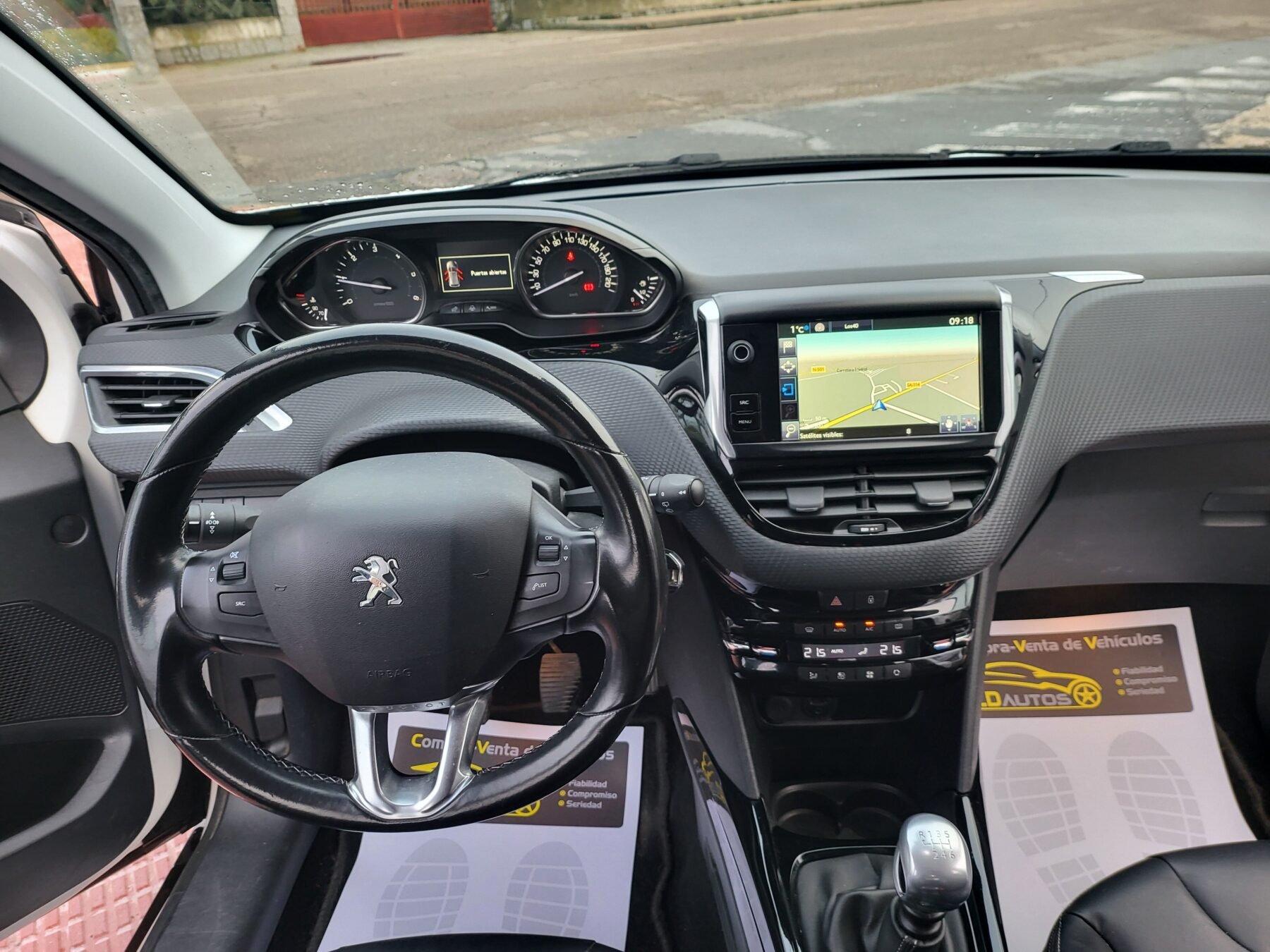 PEUGEOT 2008 GT Line 1.6 BlueHDi SS