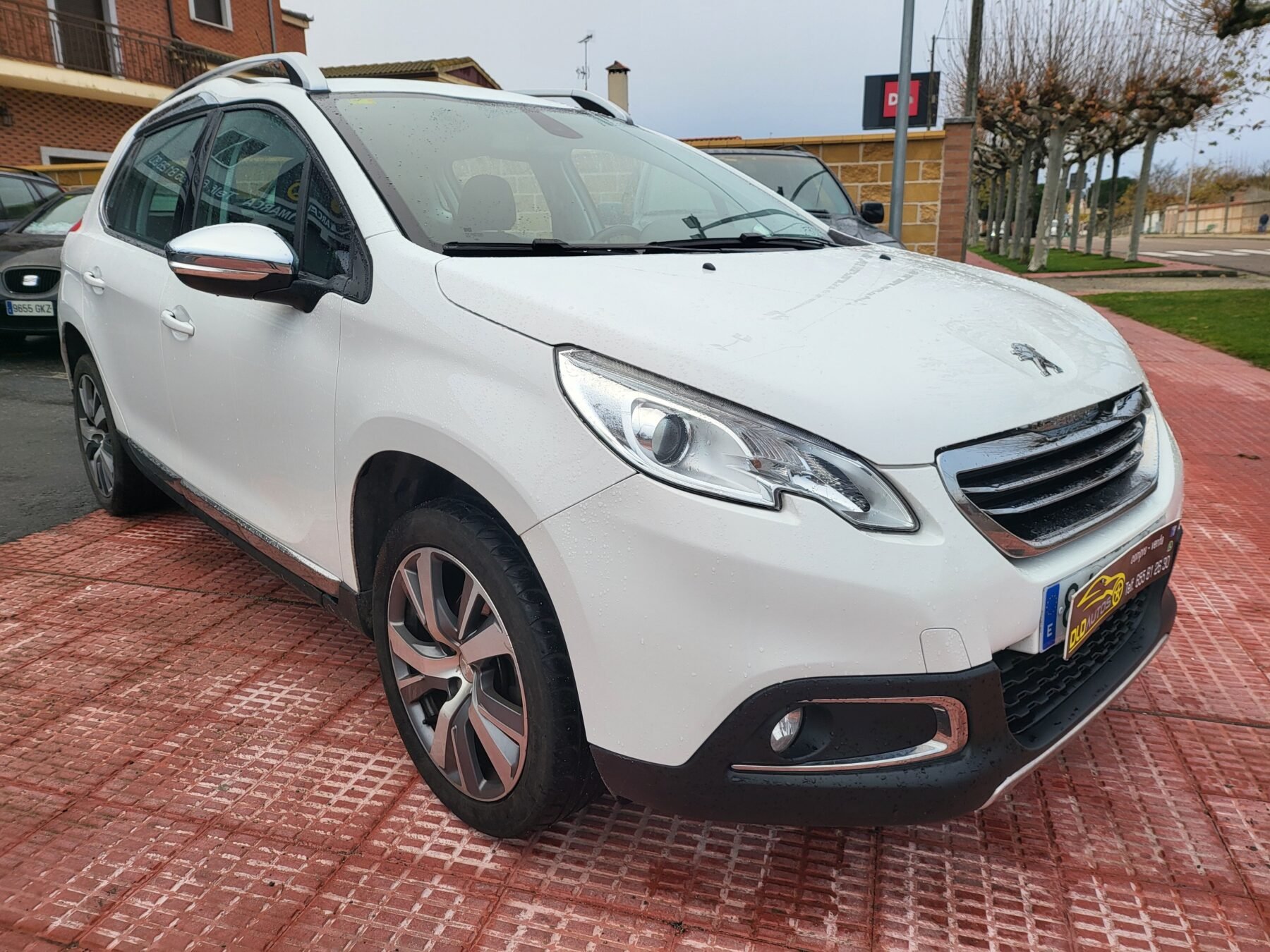 PEUGEOT 2008 GT Line 1.6 BlueHDi SS