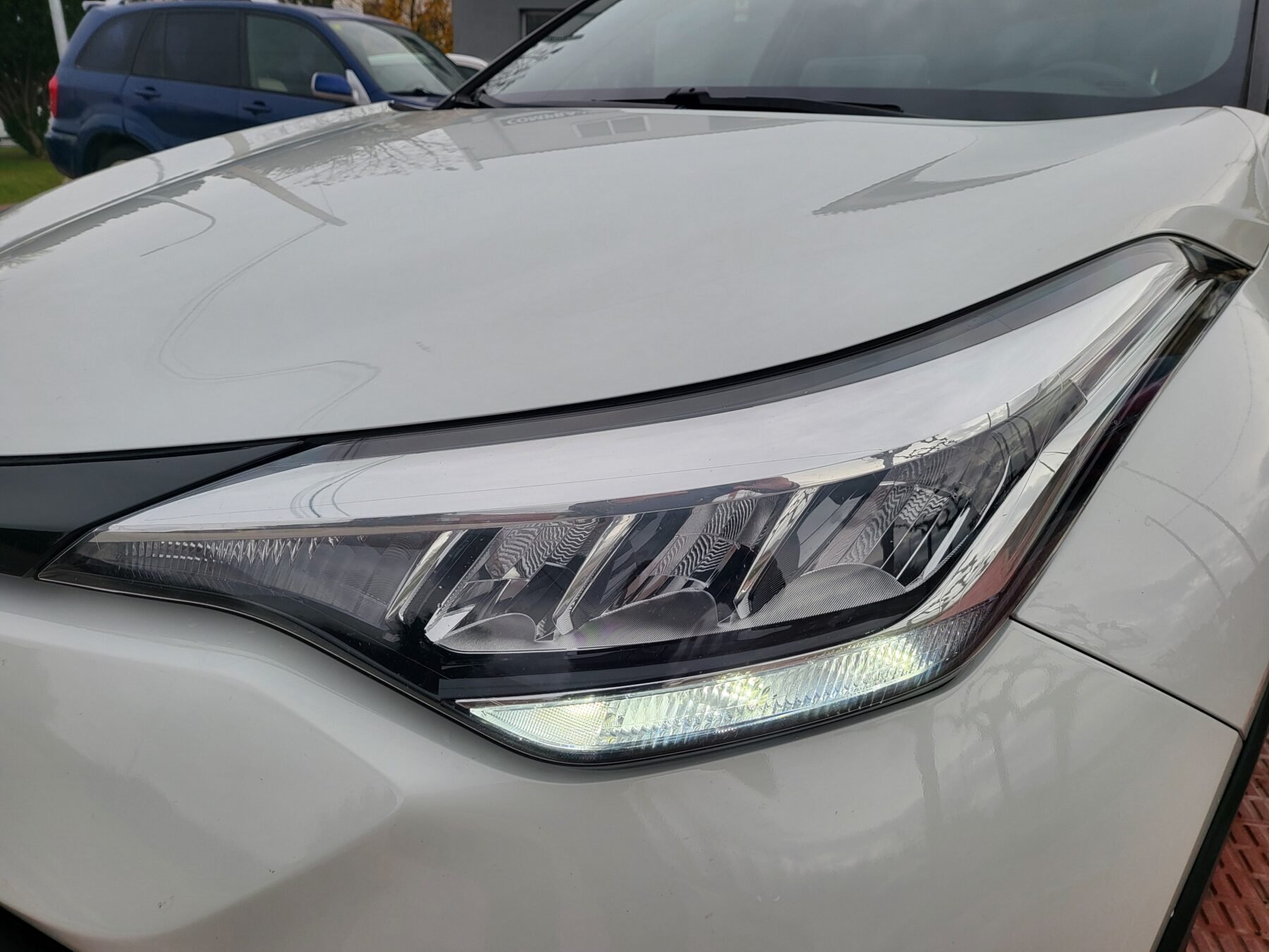 TOYOTA CH-R 1.8 125H ADVANDCE