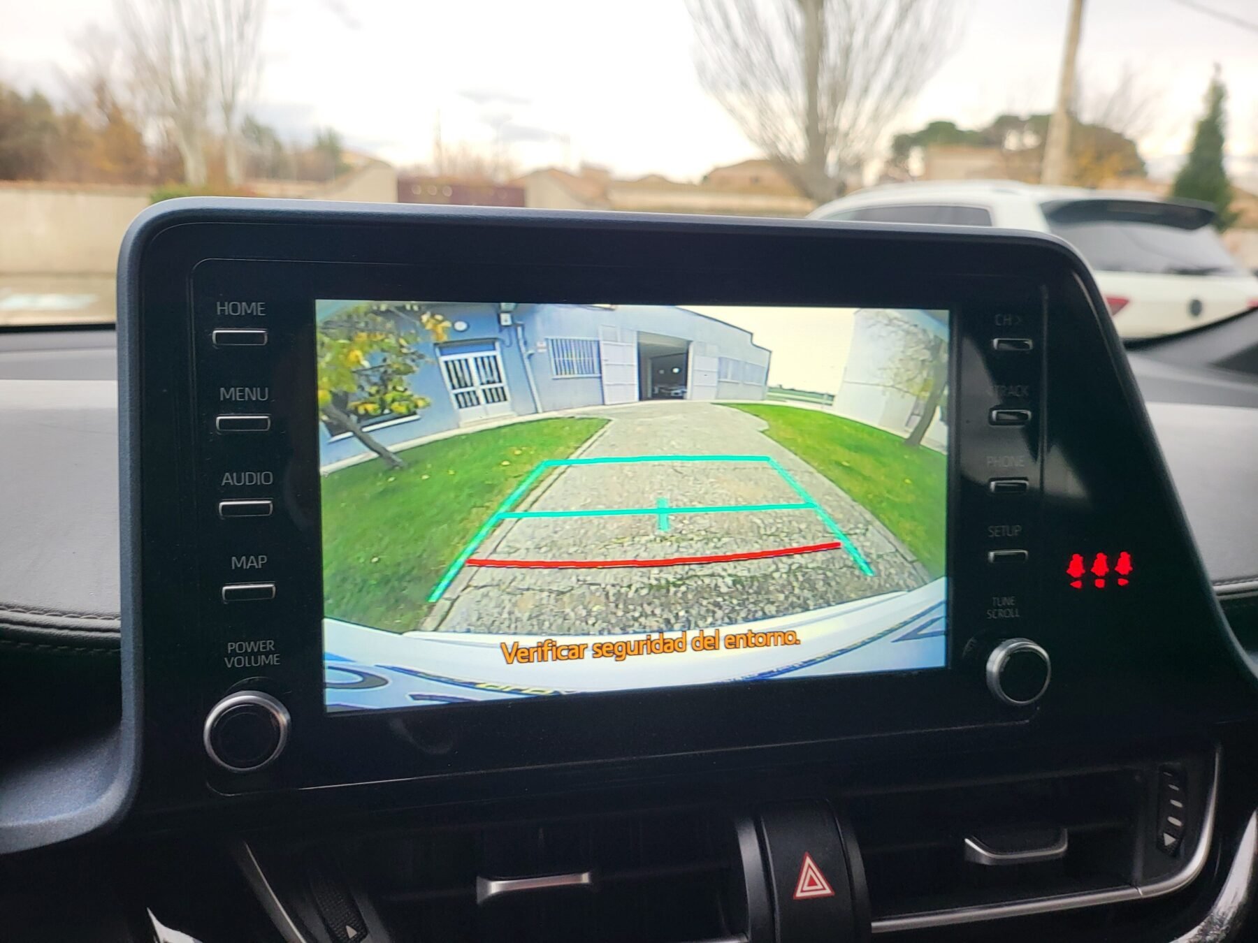 TOYOTA CH-R 1.8 125H ADVANDCE