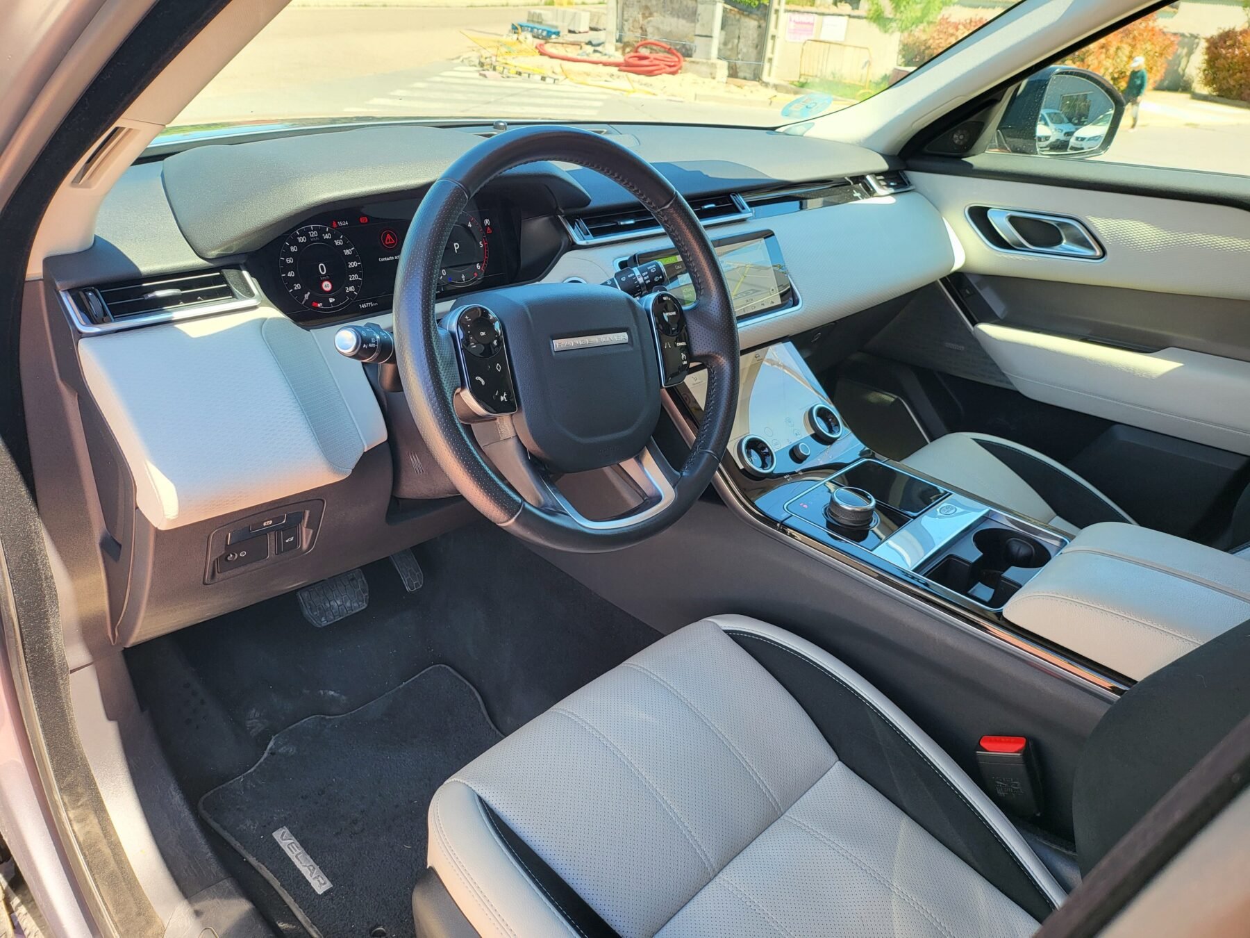 LAND-ROVER Range Rover Velar D 180 SE