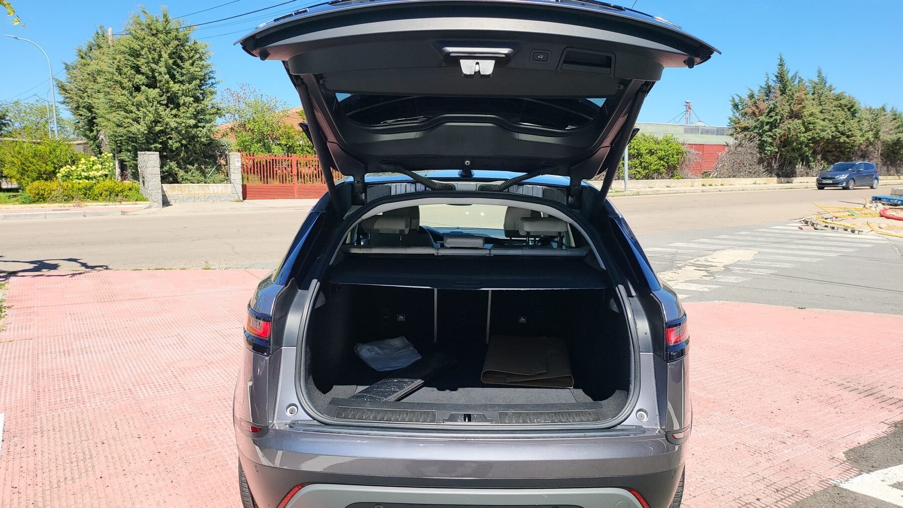 LAND-ROVER Range Rover Velar D 180 SE