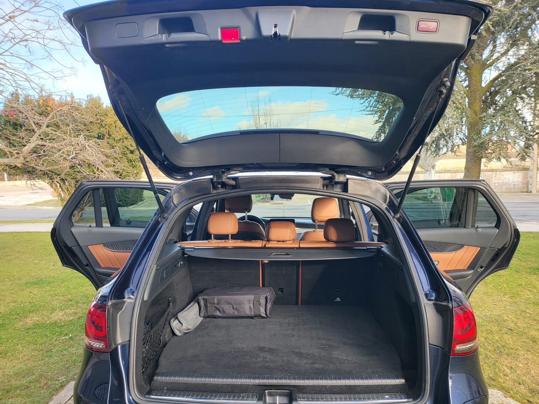 MERCEDES-BENZ GLC 300 de AMG 4 MATIC