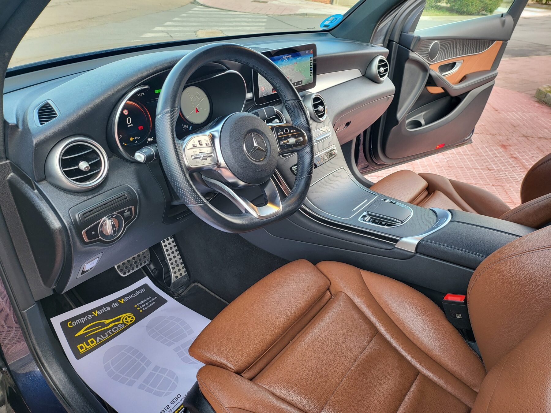 MERCEDES-BENZ GLC 300 de AMG 4 MATIC