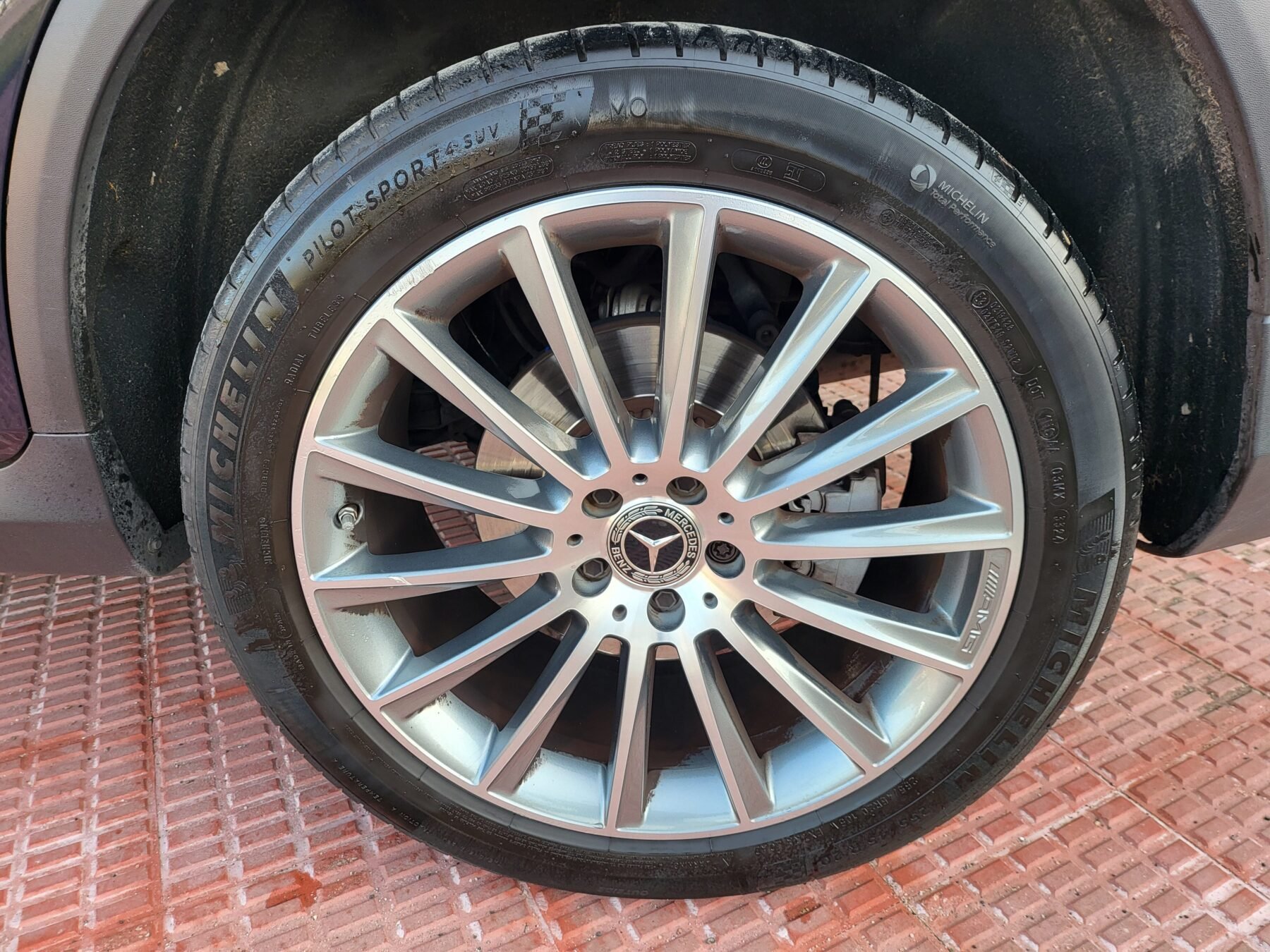 MERCEDES-BENZ GLC 300 de AMG 4 MATIC