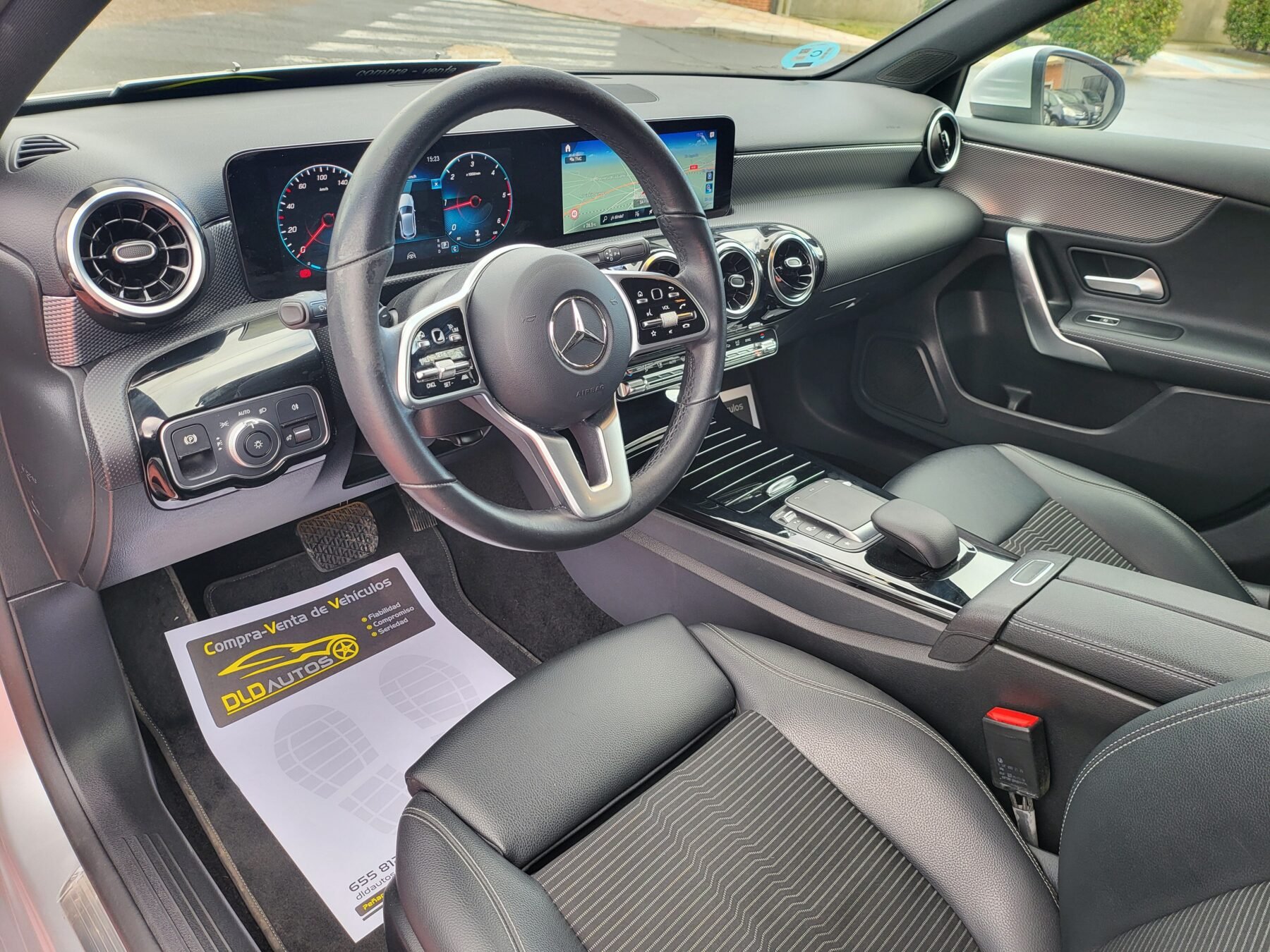 MERCEDES-BENZ CLASE A 220 D