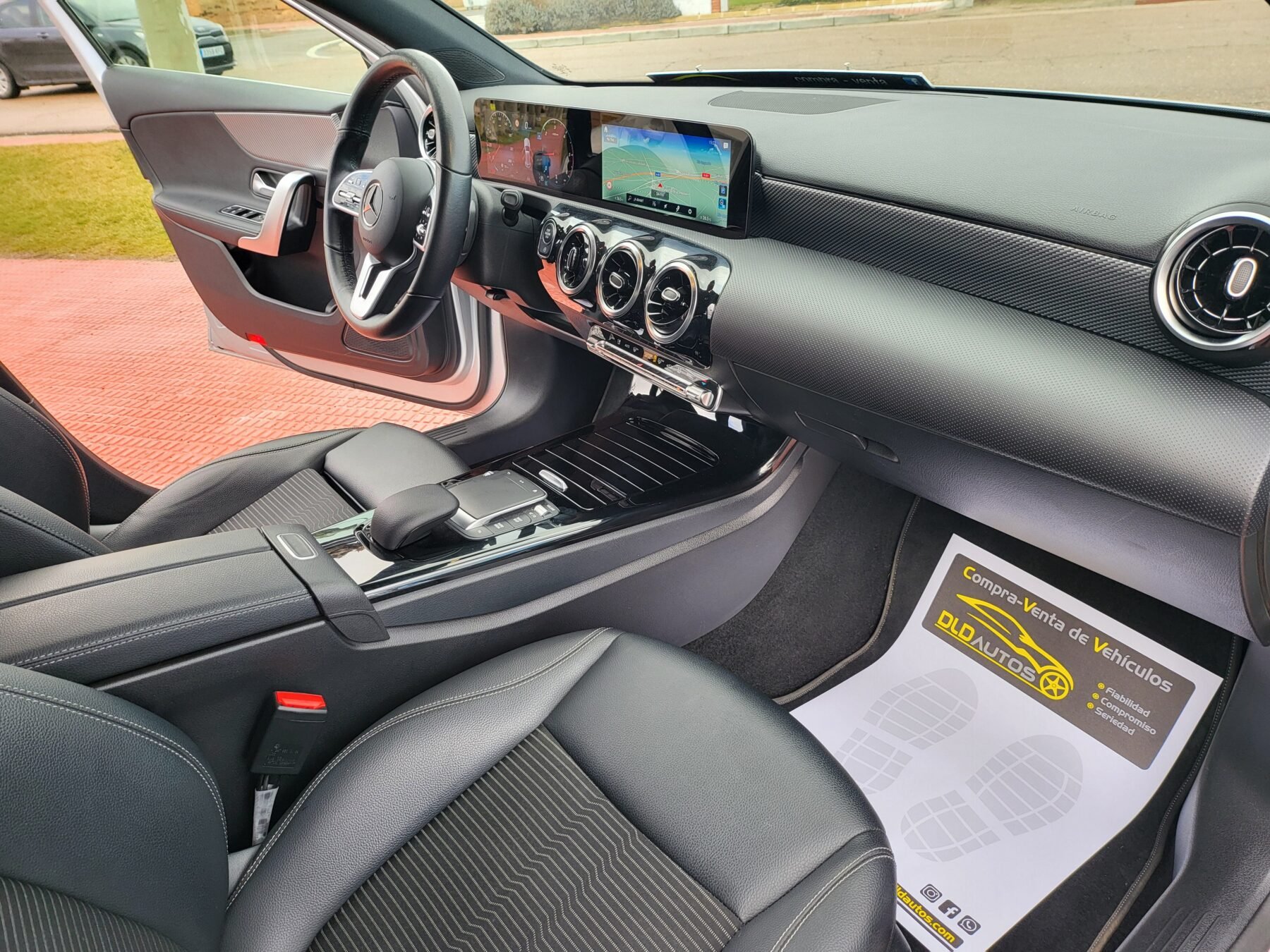 MERCEDES-BENZ CLASE A 220 D