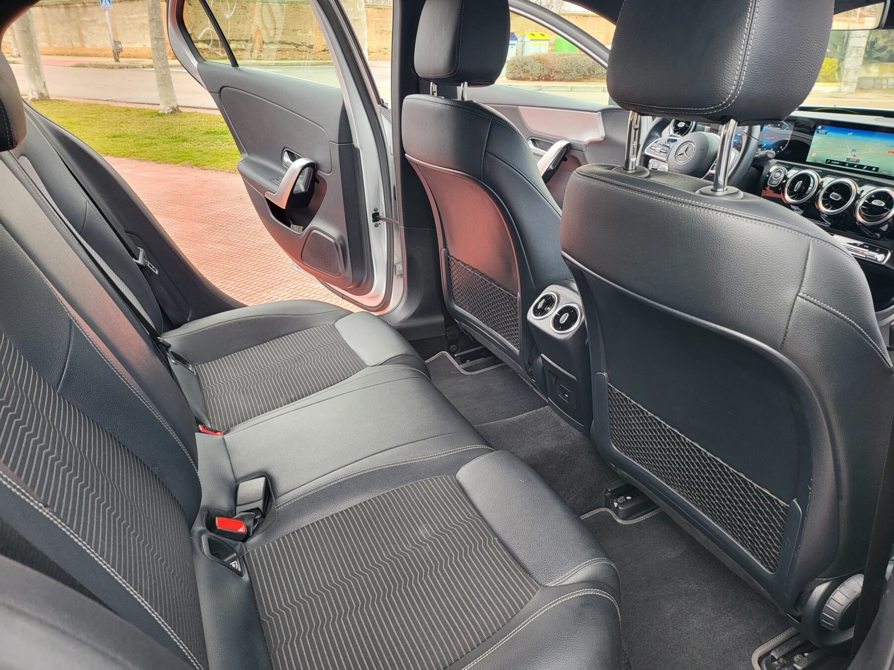 MERCEDES-BENZ CLASE A 220 D