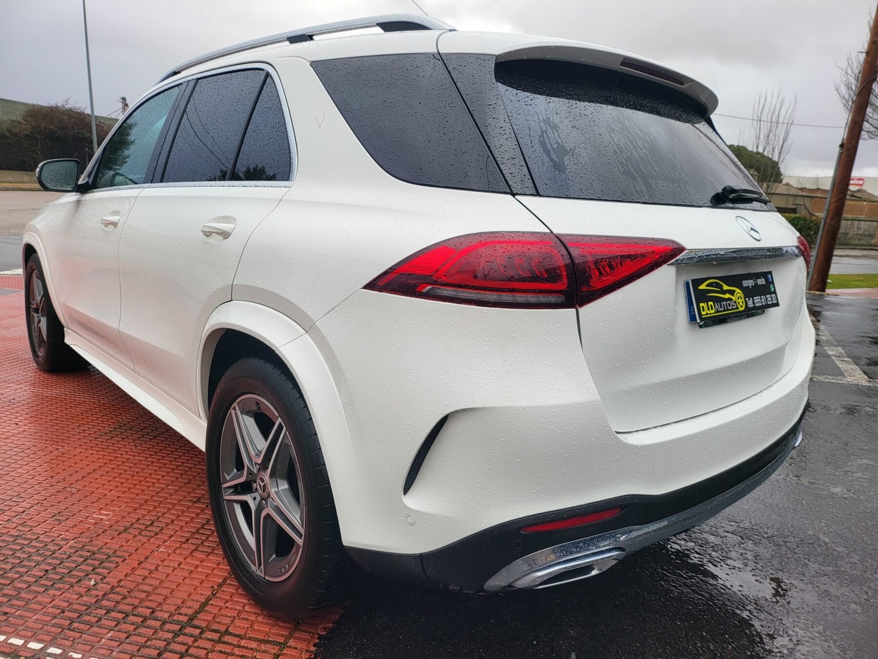 MERCEDES-BENZ GLE 300 D AMG 4 MATIC