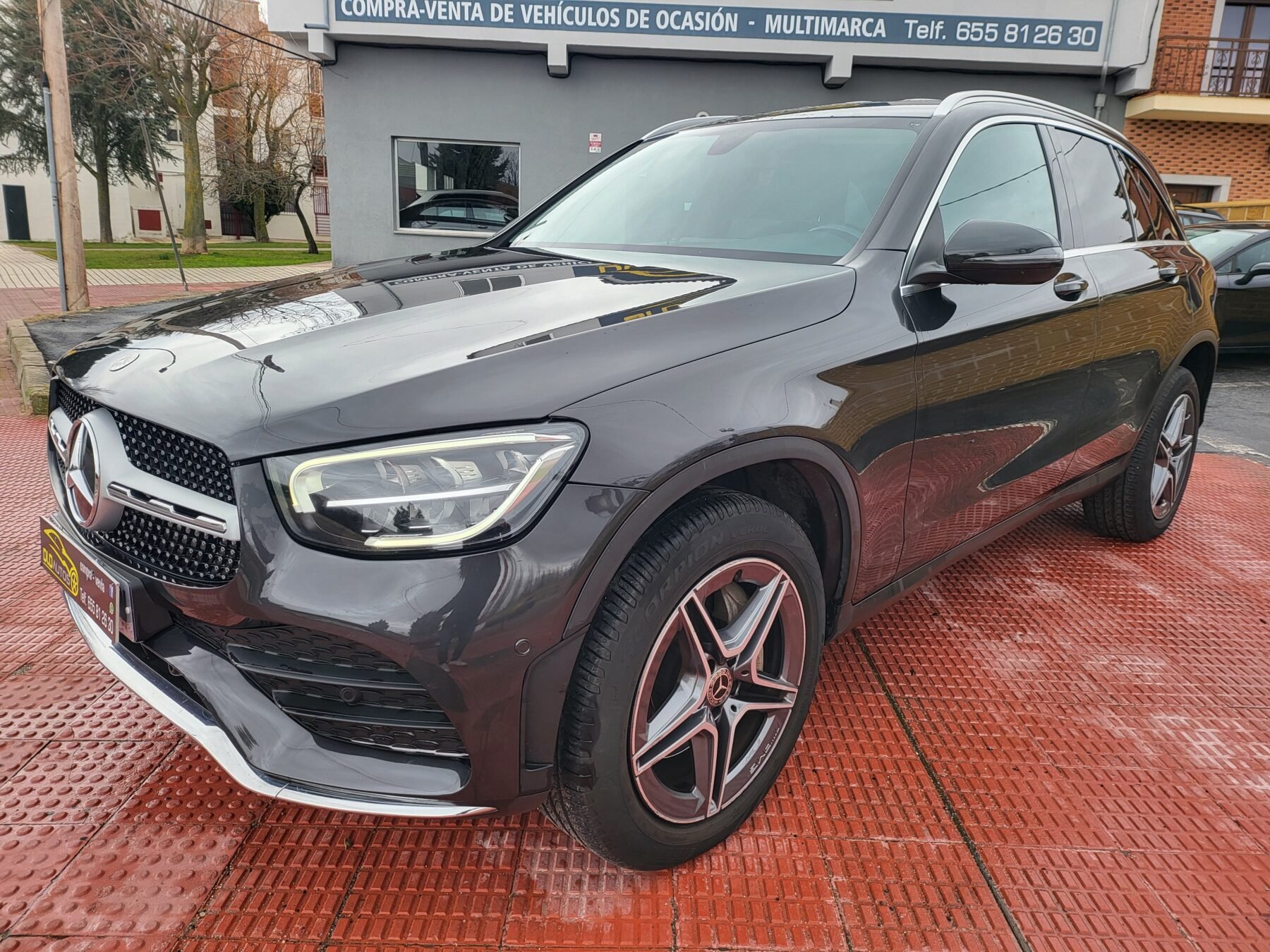 MERCEDES-BENZ GLC 300 de AMG 4 MATIC
