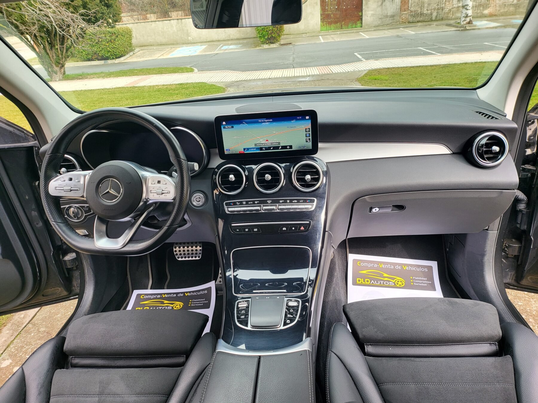 MERCEDES-BENZ GLC 300 de AMG 4 MATIC