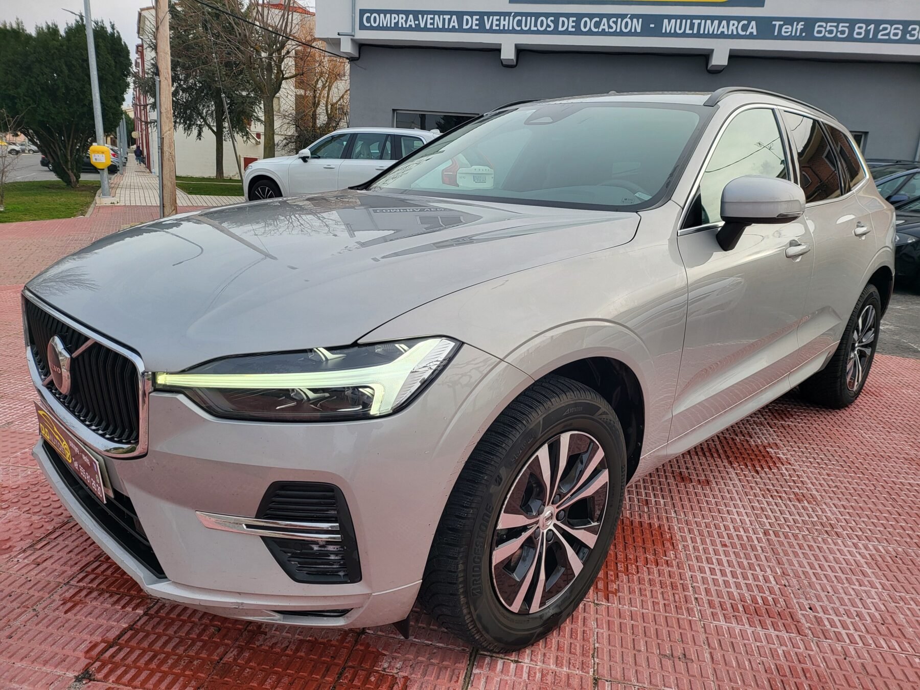 VOLVO XC60 2.0 B4 D Momentum Pro Auto 4WD