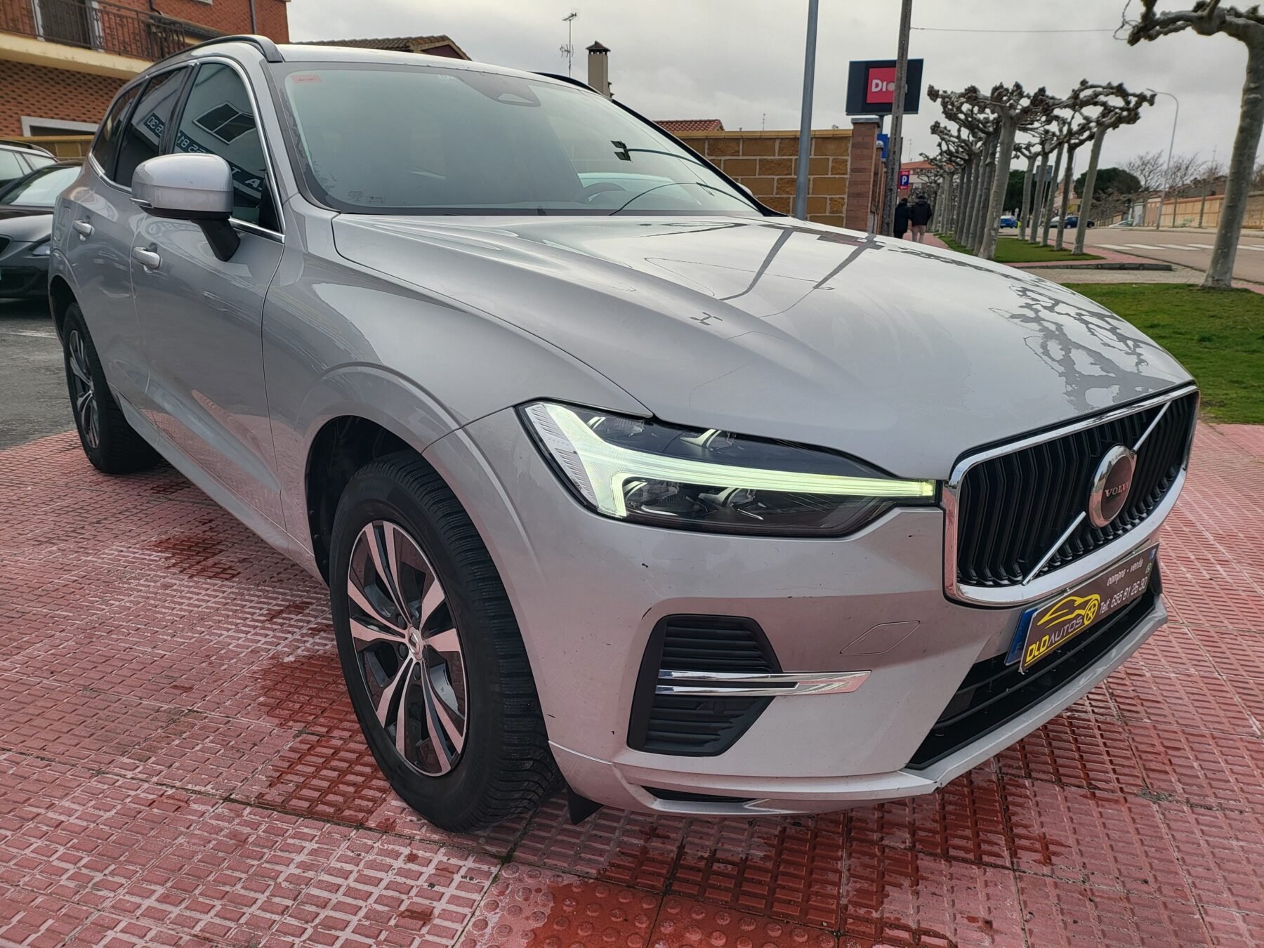 VOLVO XC60 2.0 B4 D Momentum Pro Auto 4WD