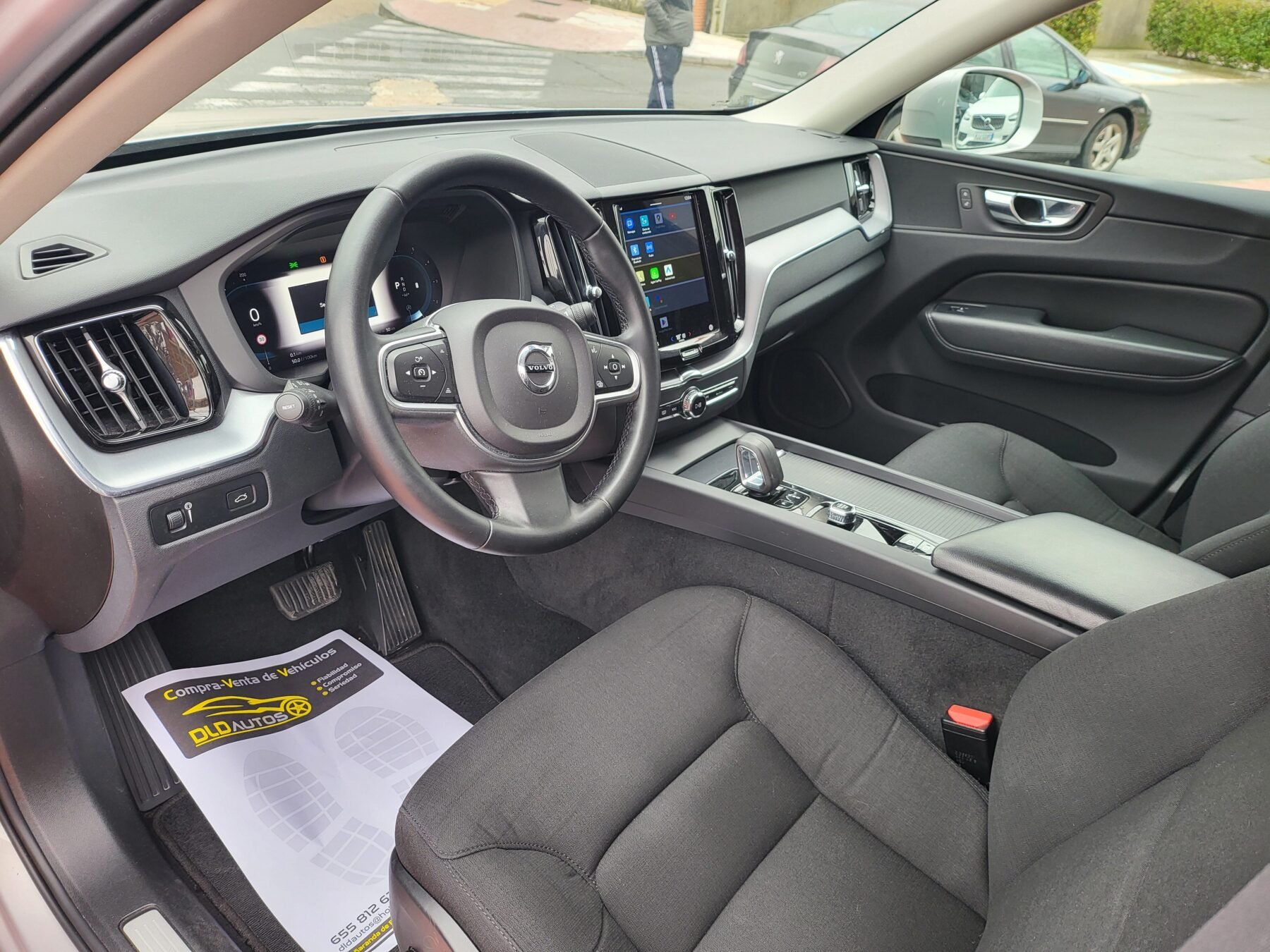 VOLVO XC60 2.0 B4 D Momentum Pro Auto 4WD