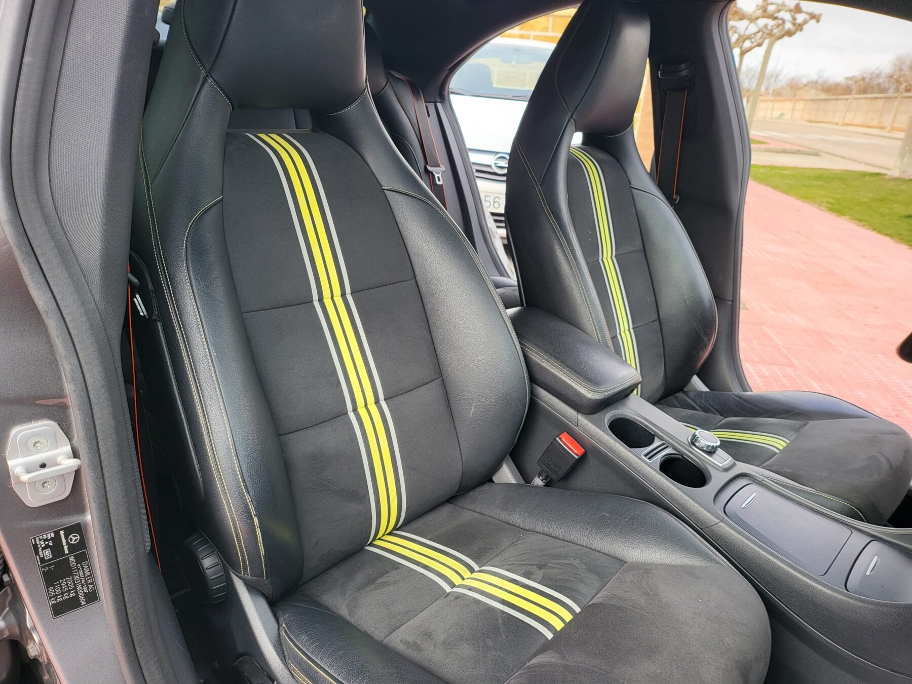 MERCEDES-BENZ CLA 220 CDI AMG