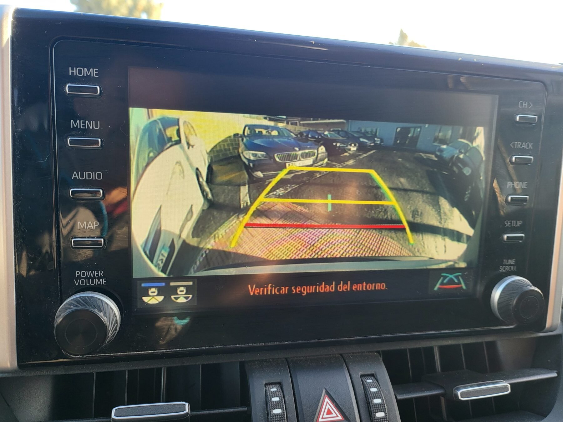 TOYOTA RAV4 2.5l 220H Advance