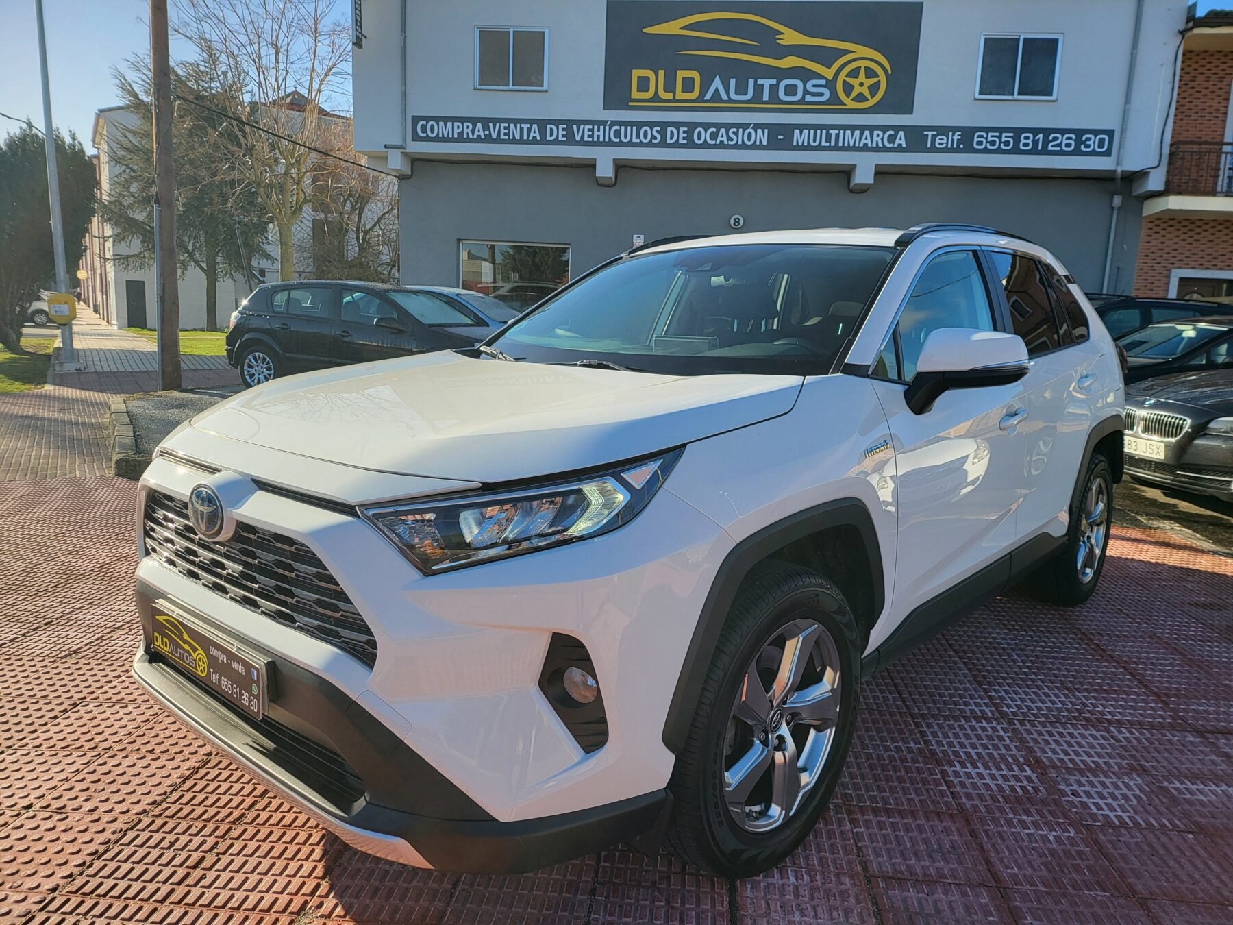 TOYOTA RAV4 2.5l 220H Advance